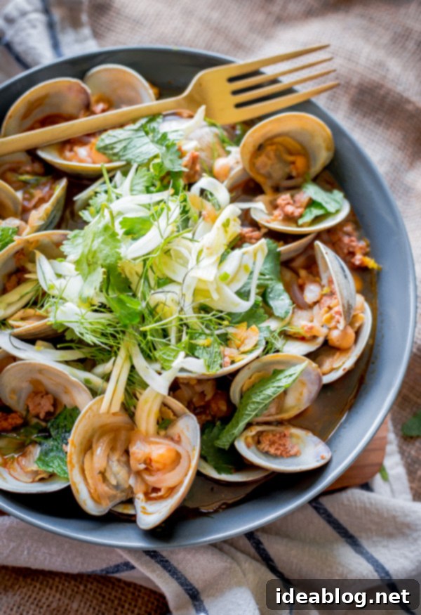 Chorizo and Ale Steamed Clams with Crisp Fennel Salad 1 featured 21743