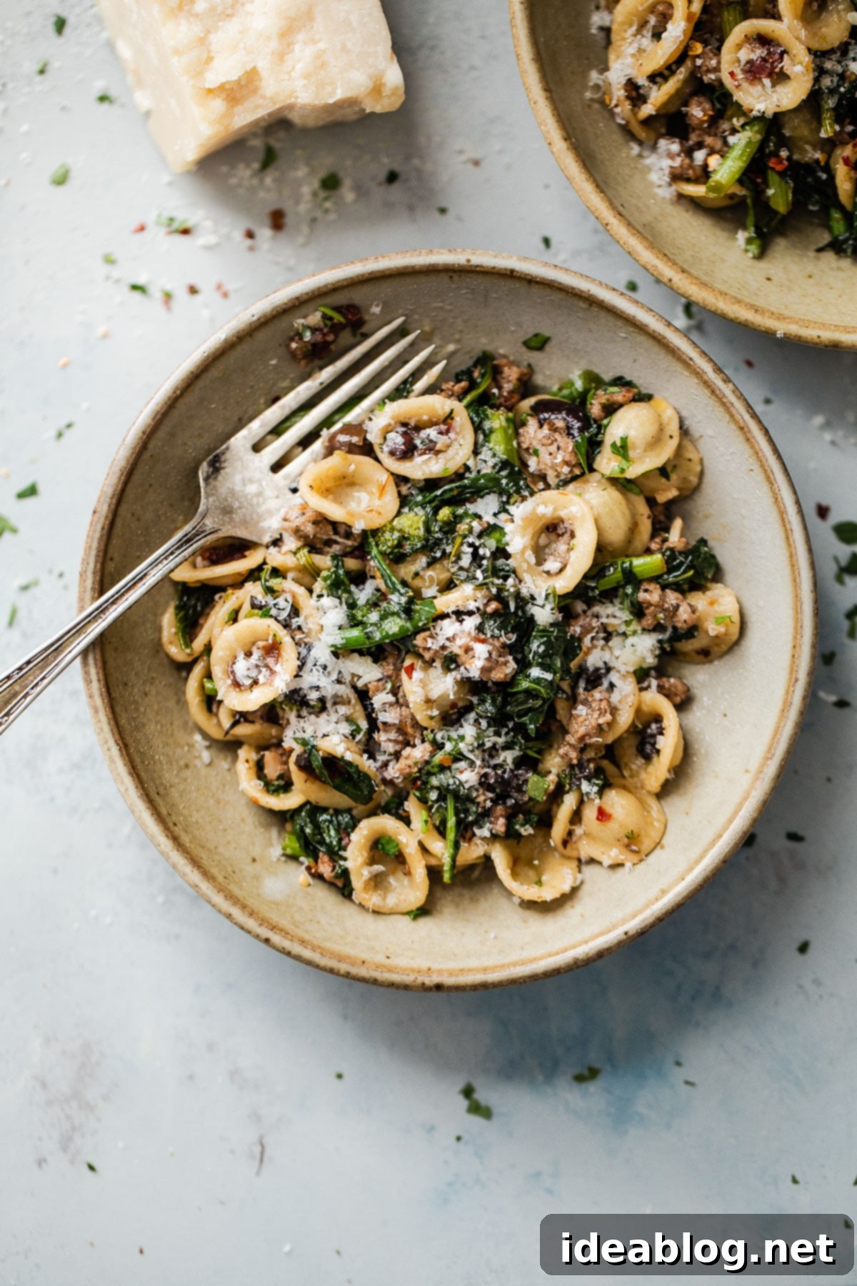 Hearty Sausage and Broccoli Rabe Pasta 1 featured 26649