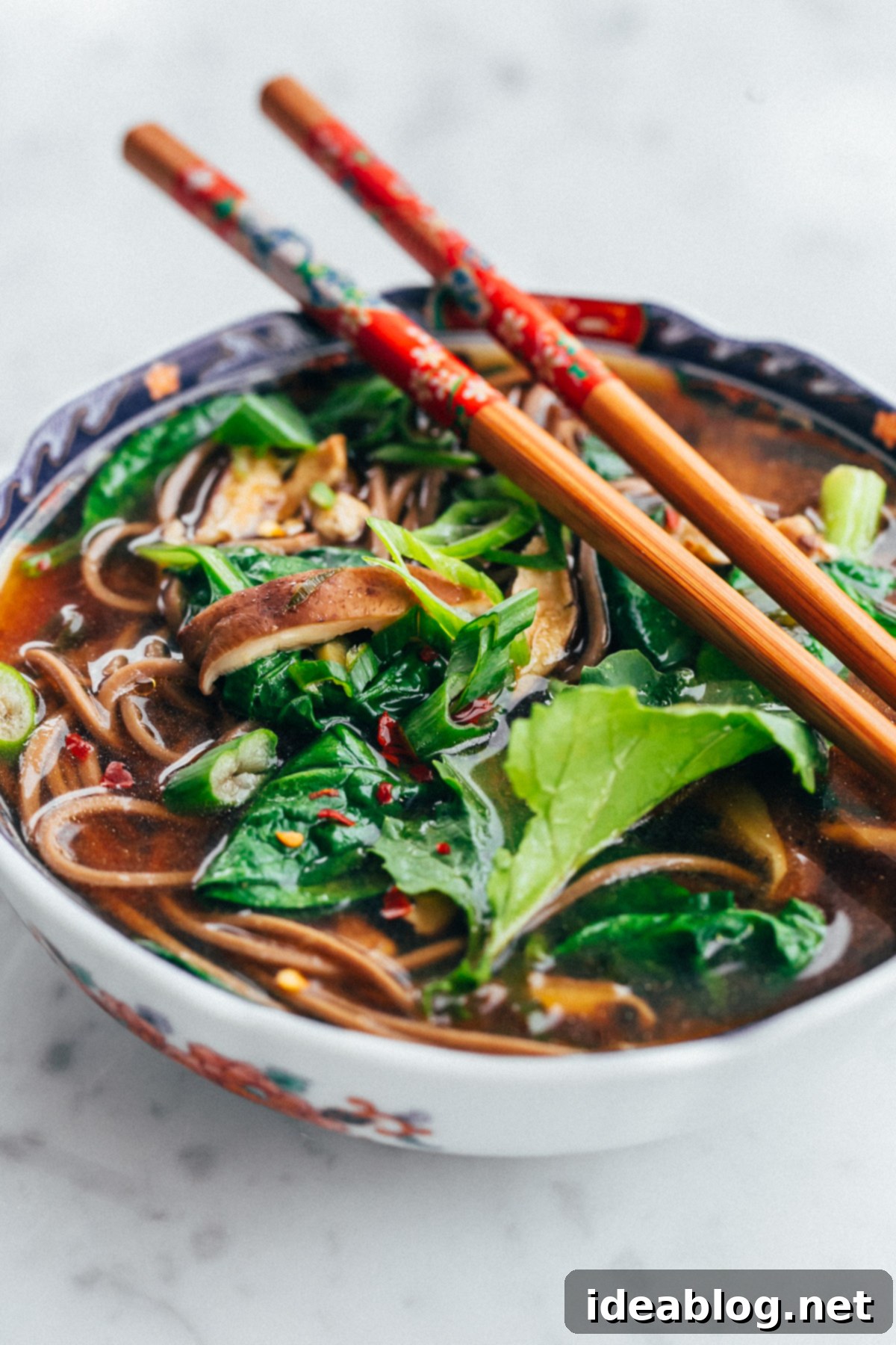 Umami-Rich Shiitake Spinach Miso Soup 1 featured 29767