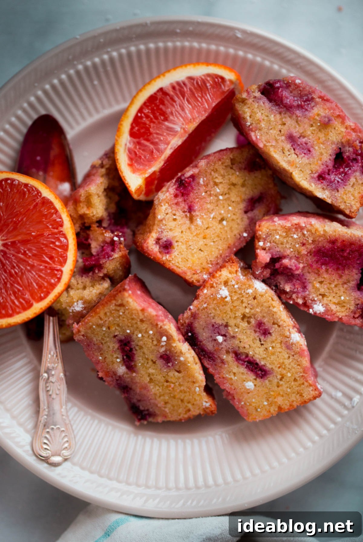 Petite Almond Raspberry Cakes 1 featured 33098