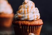 Fluffy Pumpkin Cloud Cupcakes