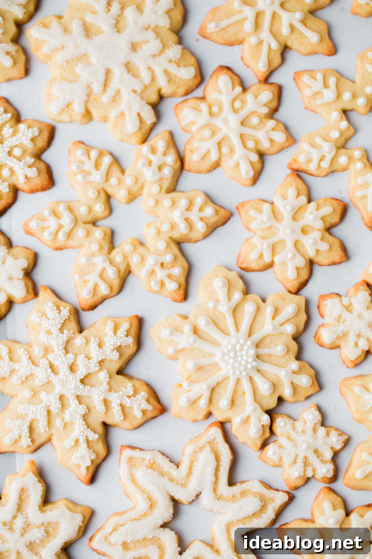 Tender Almond Sugar Cookies with Sweet Glaze 1 featured 38201