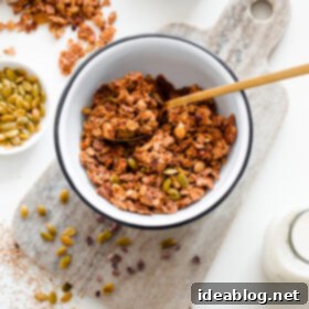 Mexican Granola with Cacao Nibs and Pumpkin Seeds 2 Mexican Granola with Cocao Nibs and Pumpkin Seeds. A salty and sweet healthy granola!
