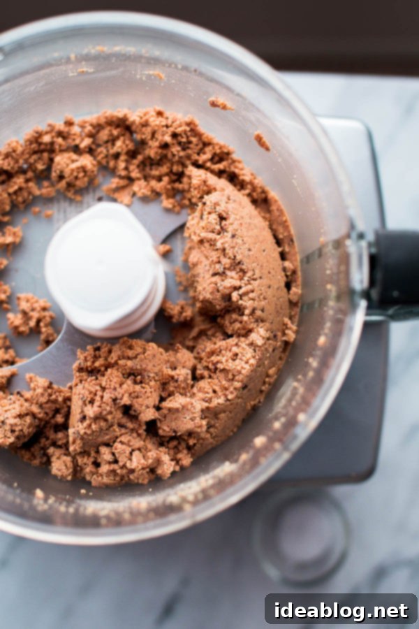 Espresso Infused Almond Cashew Butter 3 HOMEMADE Espresso Almond Cashew Butter. Almond cashew butter with a kick from espresso beans, vanilla, and a touch of maple syrup.