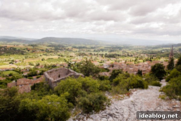 Provence France travel guide, focused on the Luberon, with recommendations on must-visit destinations, where to stay, and where to eat in the region. #travel #france #travelguide #abeautifulplate #provence Saint-Saturnin-lès-Apt, a hidden gem in Luberon