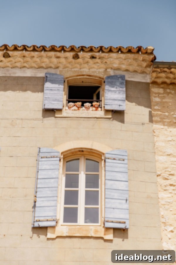 Provence France travel guide, focused on the Luberon, with recommendations on must-visit destinations, where to stay, and where to eat in the region. #travel #france #travelguide #abeautifulplate #provence Chateau ruins overlooking Saint-Saturnin-lès-Apt