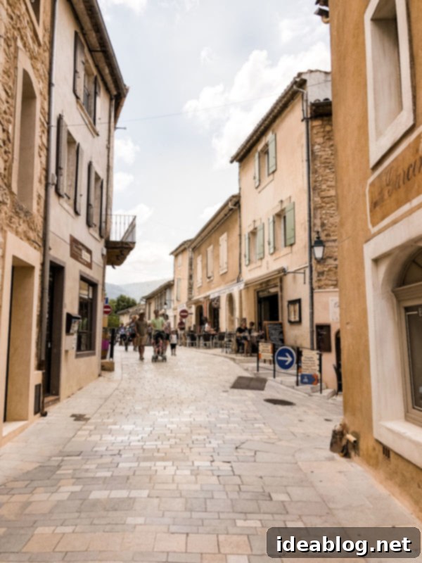 Provence France travel guide, focused on the Luberon, with recommendations on must-visit destinations, where to stay, and where to eat in the region. #travel #france #travelguide #abeautifulplate #provence Idyllic village of Ménerbes, France