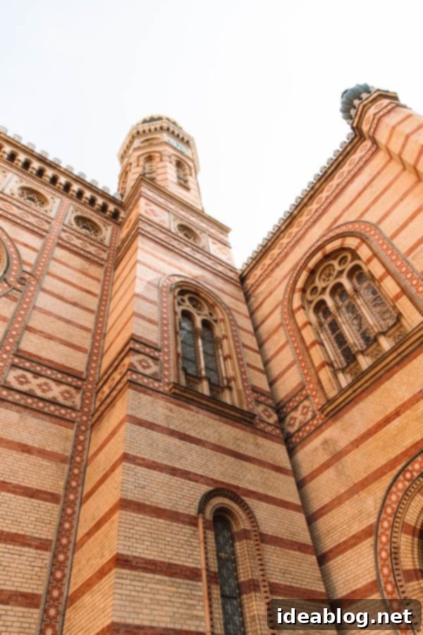 Budapest Travel Guide - with recommendations on must-visit destinations, where to stay, and where to eat in the region. #travel #budapest #travelguide Dohány Street Synagogue, the Great Synagogue of Budapest