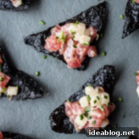 Crispy Nori Ahi Tartare 8 Tuna Tartare with Nori Chips